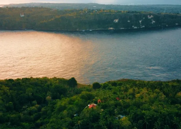 ホリデーパーク Oceanview Nusa Penida 2*