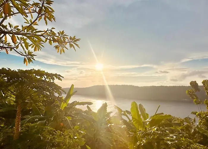 ホリデーパーク Oceanview Nusa Penida 2*