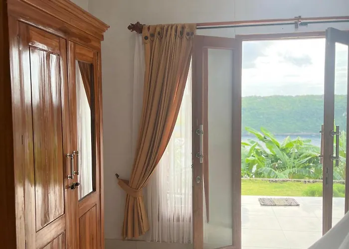ホリデーパーク Oceanview Nusa Penida